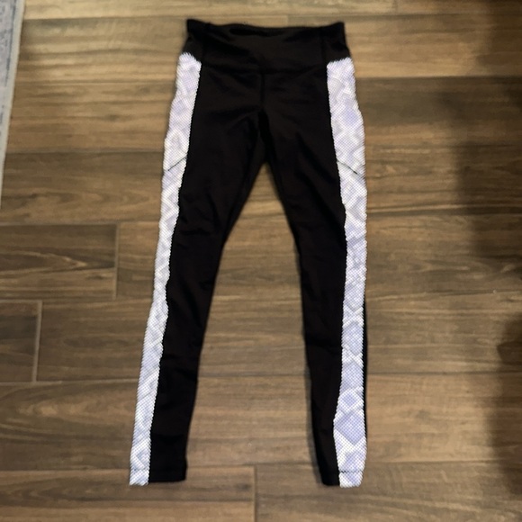 Lululemon Speed Tight Kill the Lights Reflective Reptile size 6 - Picture 2 of 5